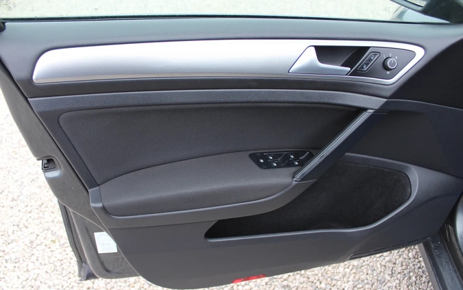 Volkswagen Golf cena 53900 przebieg: 112000, rok produkcji 2019 z Czersk małe 407
